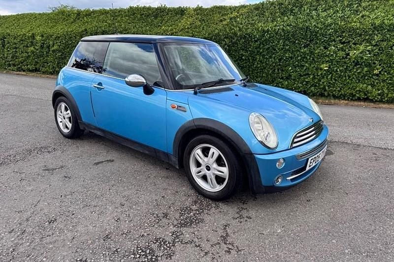 Blue Used 2005 Mini ONE Hatch Hatchback | £1,500 (Fair price) - Image 1/1