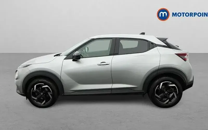 Used Nissan Juke N-Connecta 114 HP (83 kW) 2023 Silver SUV