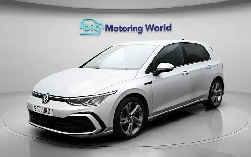 Used VW Golf VIII R-line 150 HP (110 kW) 2024 Hatchback