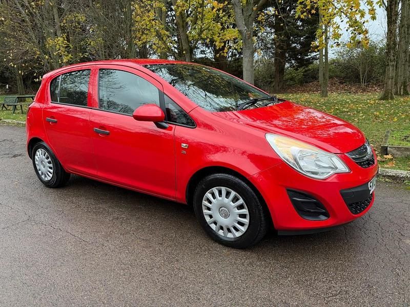 Second-hand Vauxhall Corsa S 2013 Roșu Hatchback