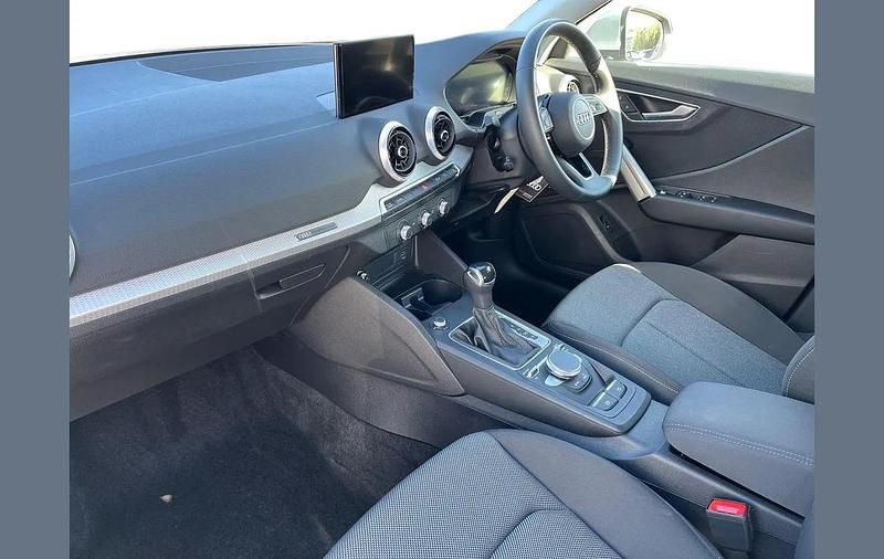 Used Audi Q2 Sport 148 HP (108 kW) 2023 Silver SUV