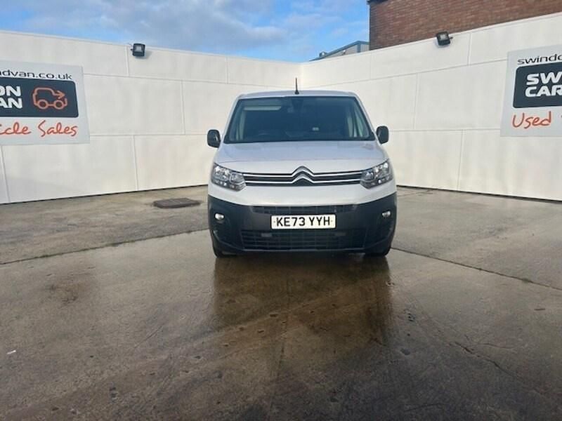 Used Citroën Berlingo 100 HP (73 kW) 2024 White MPV