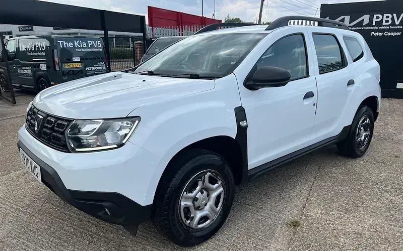 Used Dacia Duster Essentiel 101 HP (74 kW) 2020 White SUV