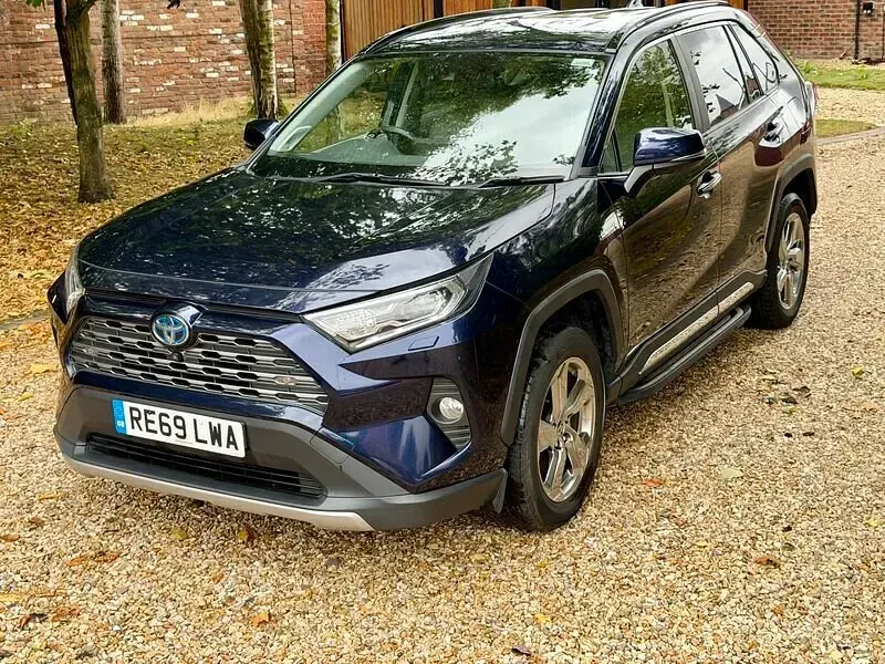 Used Toyota RAV4 Hybrid 214 HP (157 kW) 2019 Blue SUV