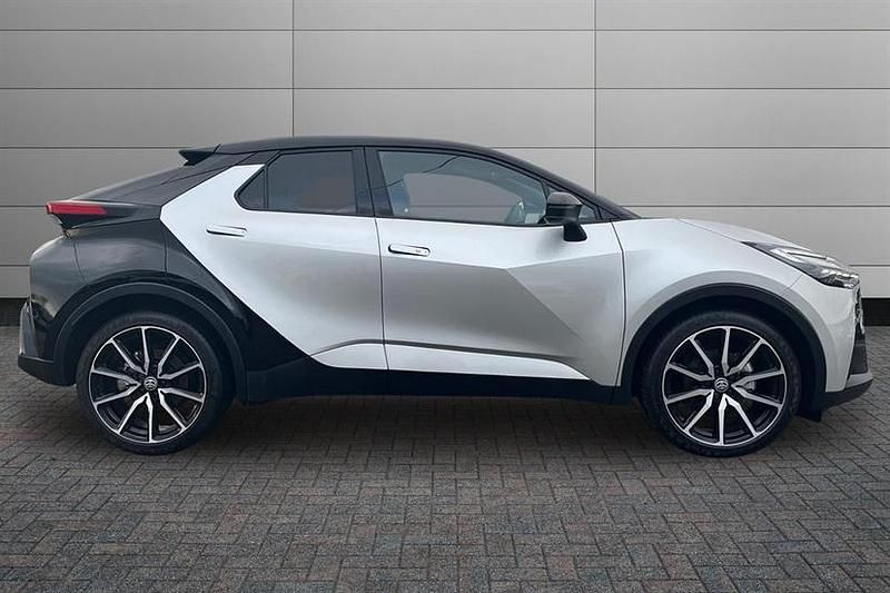 New Toyota C-HR Sport 197 HP (144 kW) 2025 Sterling silver SUV