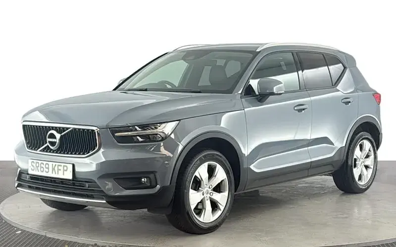 Used Volvo XC40 Momentum 163 HP (119 kW) 2020 SUV