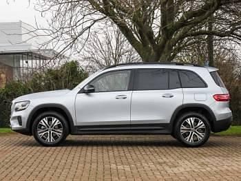 New Mercedes GLB200 Executive 163 HP (119 kW) 2025 Silver SUV