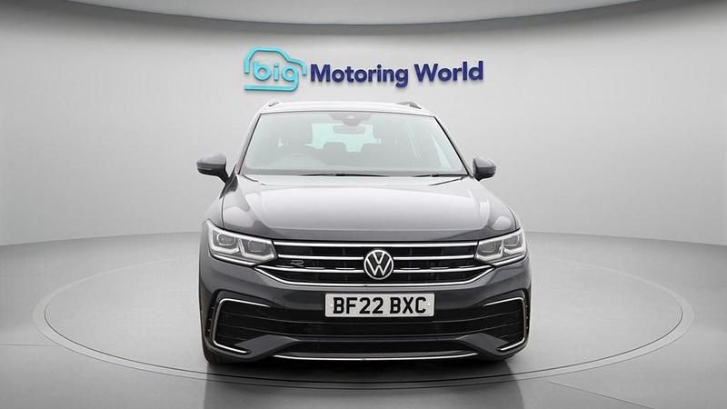 Used VW Tiguan R-line 200 HP (147 kW) 2022 Grey SUV