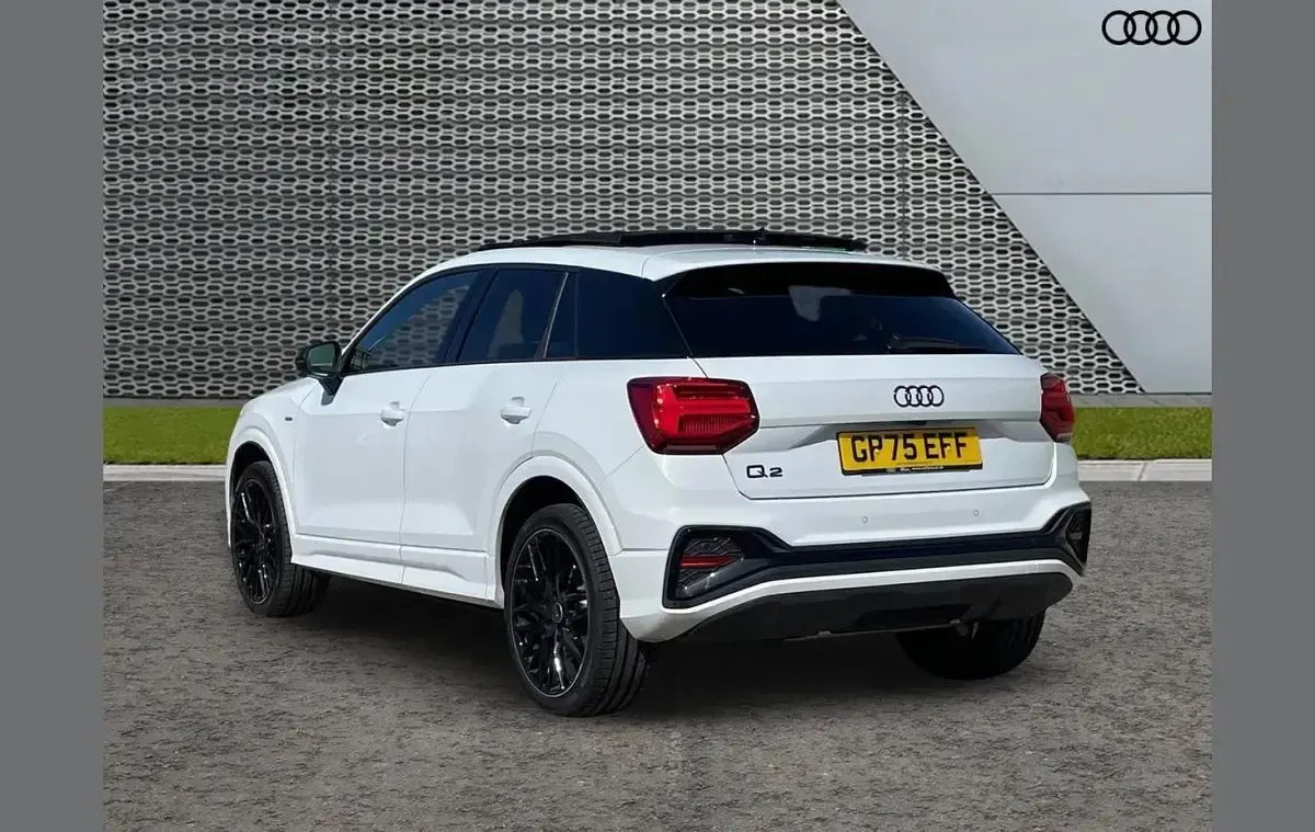 Used Audi Q2 Black Edition 147 HP (108 kW) 2026 White SUV
