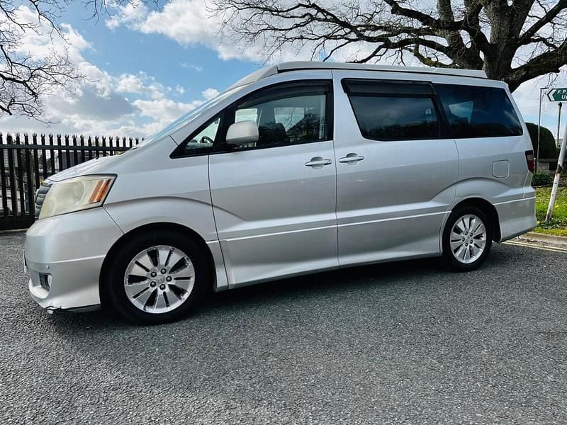 Usado Toyota Alphard 2015 Prateado Monovolume