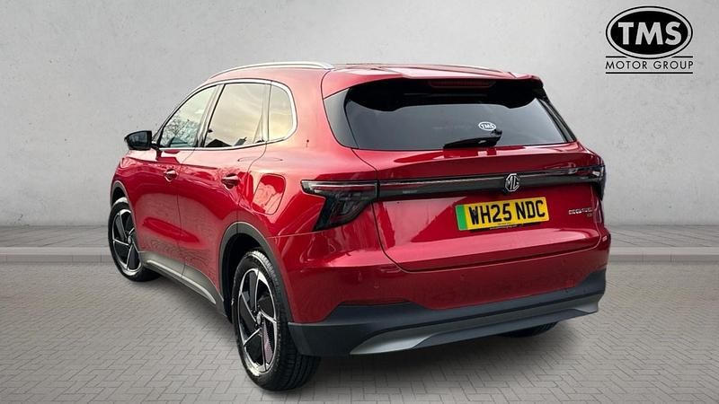 Used MG MG5 EV Trophy 63 kW (87 HP) 2025 Red Estate