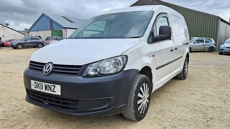 Used VW Caddy 102 HP (75 kW) 2011 White MPV