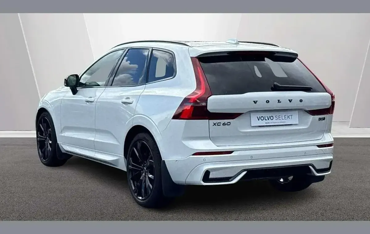 Used Volvo XC60 Ultra 247 HP (181 kW) 2025 White SUV