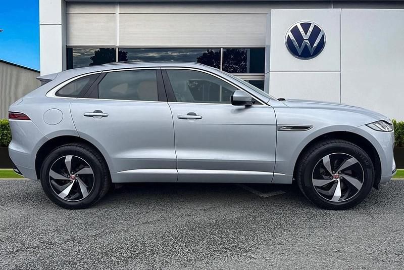 Begagnad Jaguar F-Pace R-Dynamic 200 HK (147 kW) 2022 Silver SUV