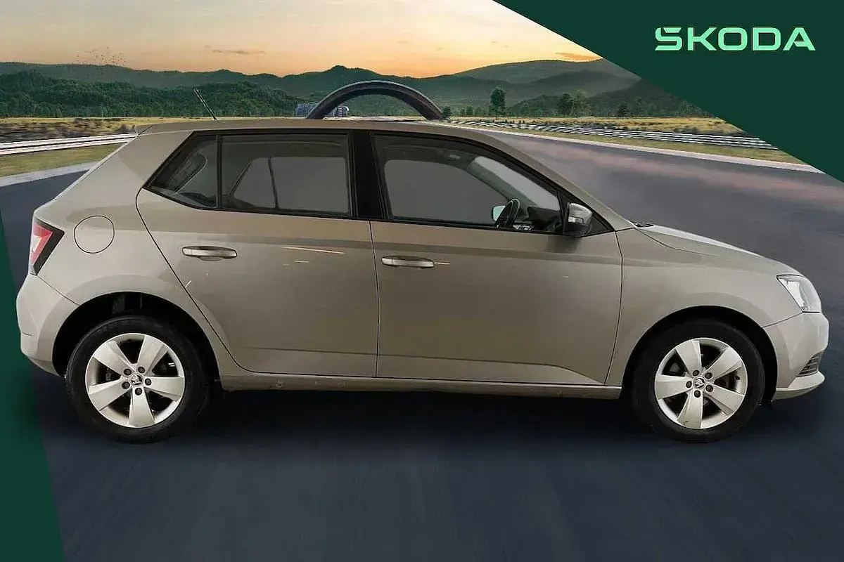 Usado Skoda Fabia SE 95 HP (69 kW) 2018 Bege Citadino