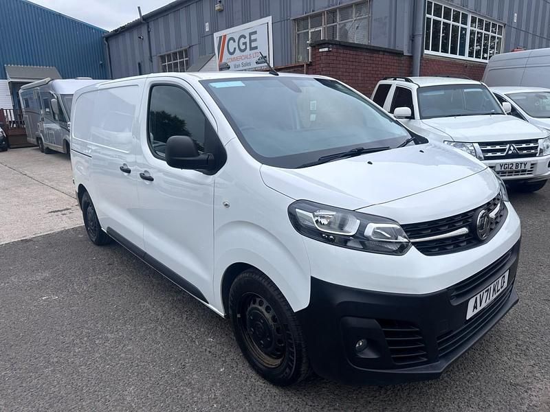 White Used 2021 Vauxhall Vivaro Van | £11,390 (Good price) - Image 1/4