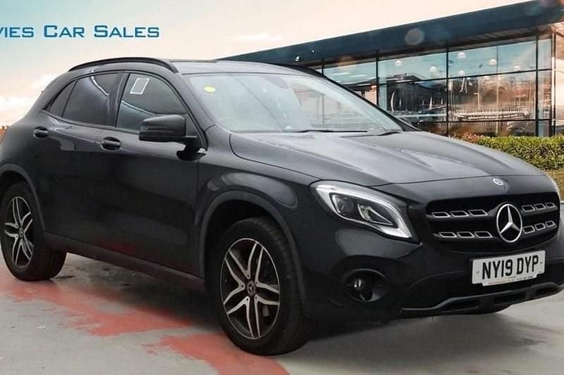 Used Mercedes GLA180 Urban 122 HP (89 kW) 2019 Black SUV