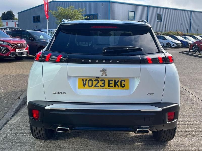 Second-hand Peugeot 2008 GT 129 CP (94 kW) 2023 Alb SUV