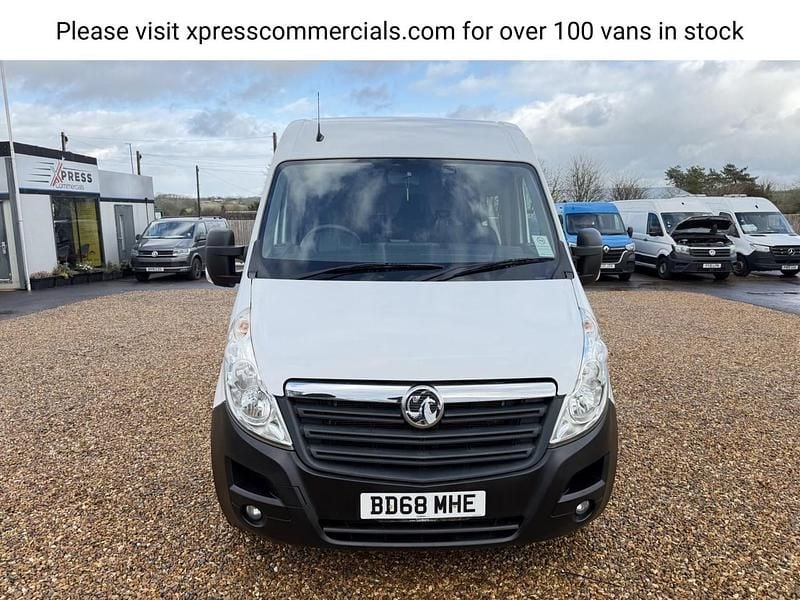 Used Vauxhall Movano 130 HP (95 kW) 2018 White MPV