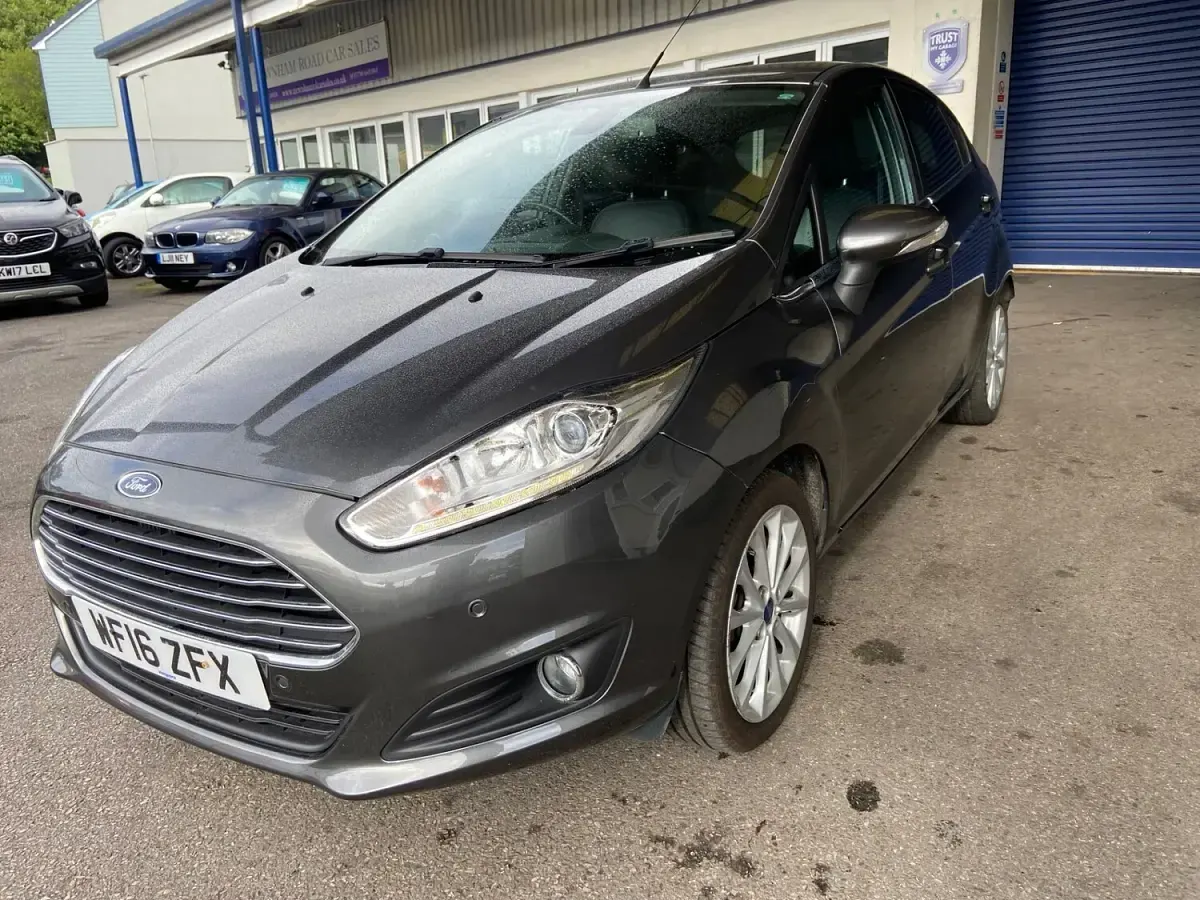 Used Ford Fiesta Titanium X 125 HP (91 kW) 2016 Grey Hatchback
