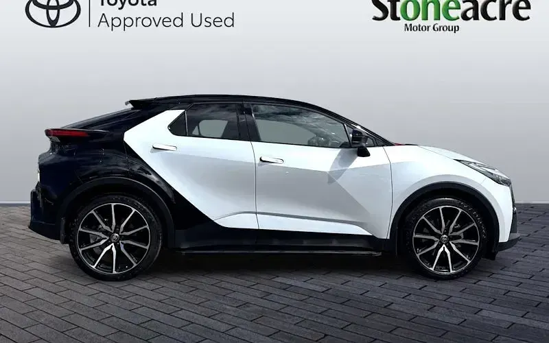 Used Toyota C-HR Sport 223 HP (164 kW) 2026 White SUV