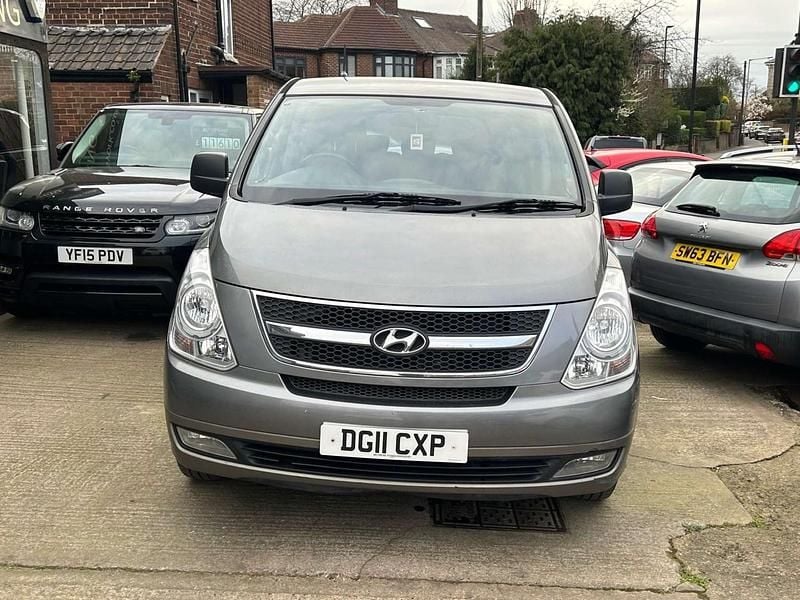 Used Hyundai I800 Style 2011 Grey MPV