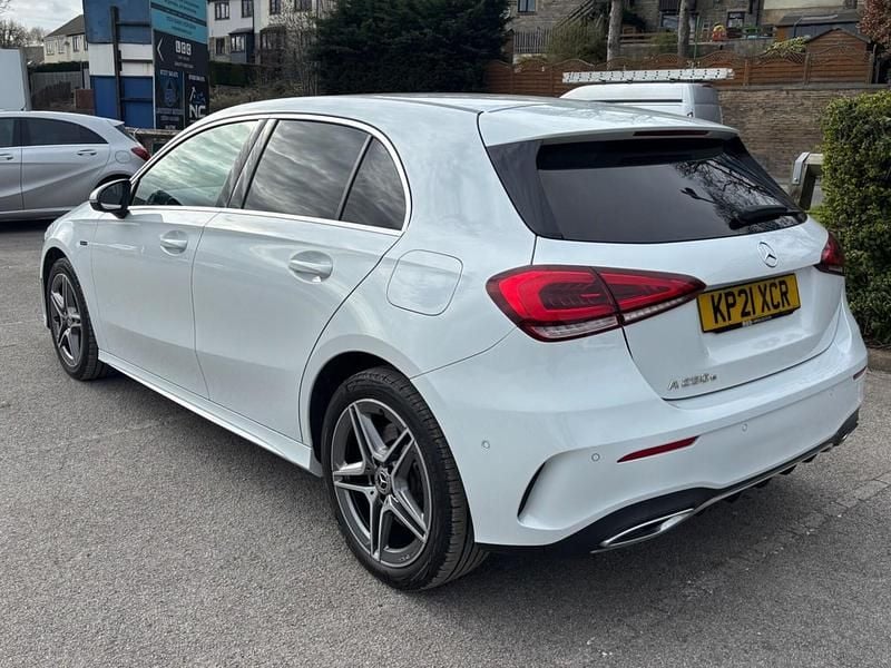 Used Mercedes A250 Executive 218 HP (160 kW) 2021 White Hatchback