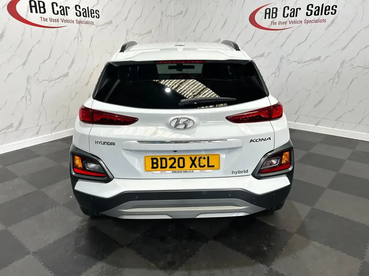 Usado Hyundai Kona Premium SE 141 CV (103 kW) 2020 Blanco SUV