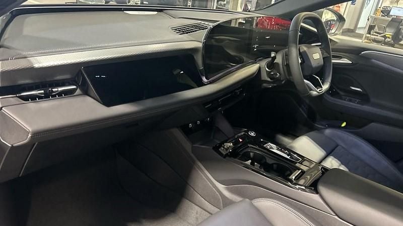 Used Audi A6 e-tron S-Line 210 kW (286 HP) 2025 Blue  Estate