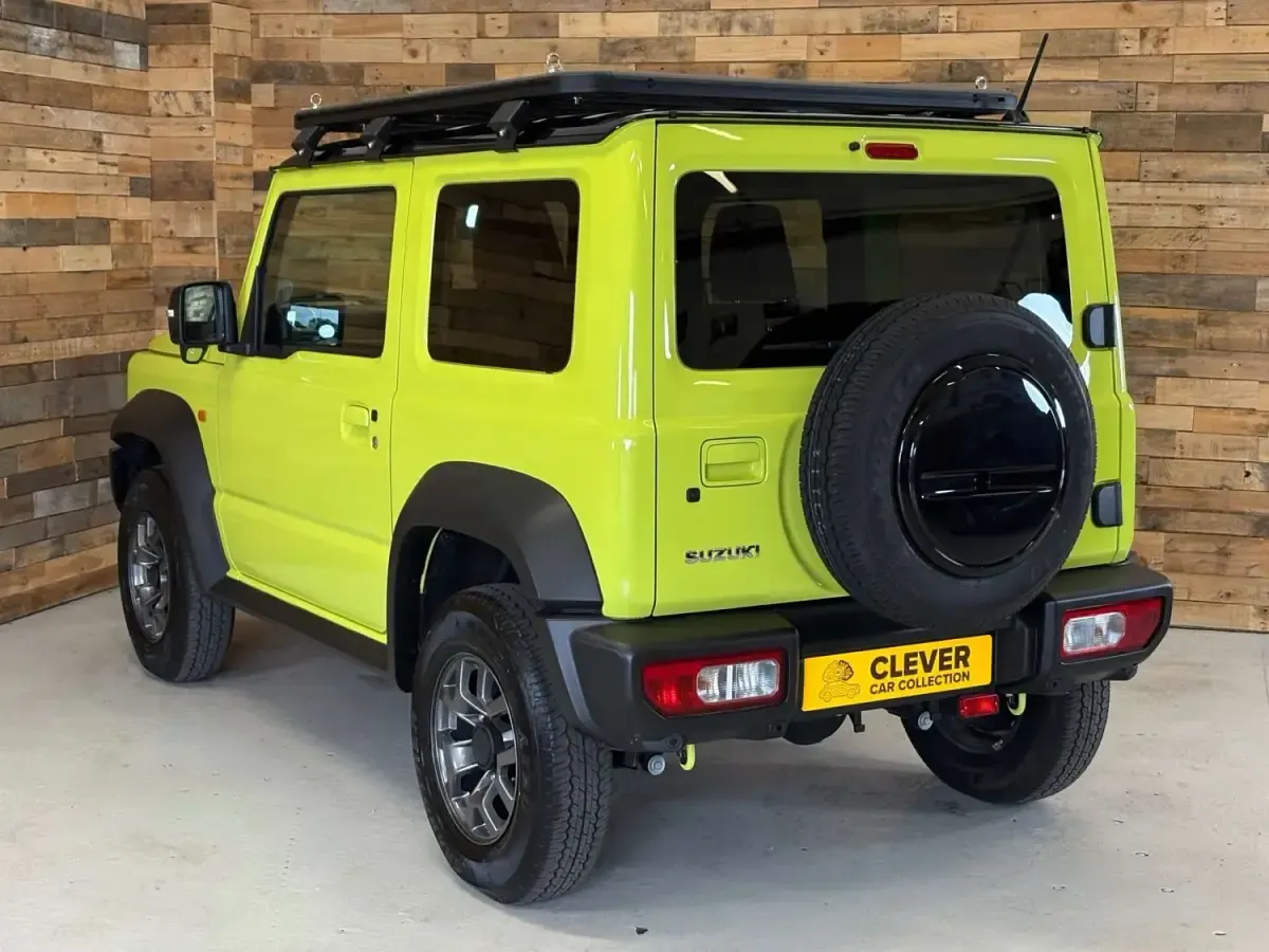 Usado Suzuki Jimny SZ5 101 CV (74 kW) 2024 Verde SUV
