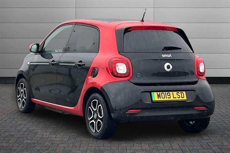 Used Smart ForFour Electric Drive Premium 60 kW (82 HP) 2019 Black Hatchback