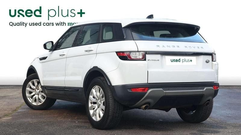Used Land Rover Range Rover evoque SE 2016 White Estate