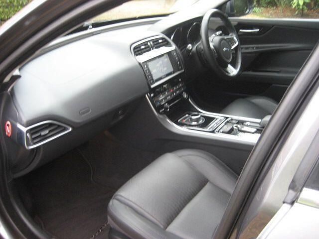 Used Jaguar XE Portfolio 180 HP (132 kW) 2019 Grey Sedan