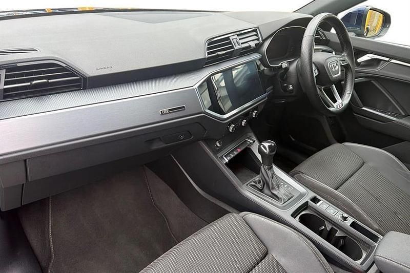 Second-hand Audi Q3 S-Line 150 CP (110 kW) 2022 Albastru SUV