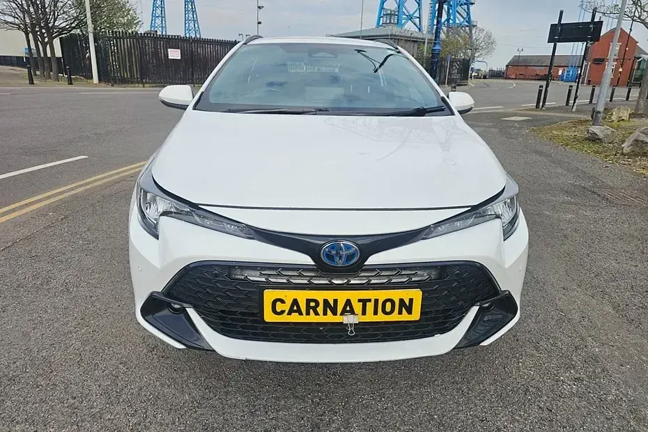Usado Toyota Corolla 2023 Branco Carrinha