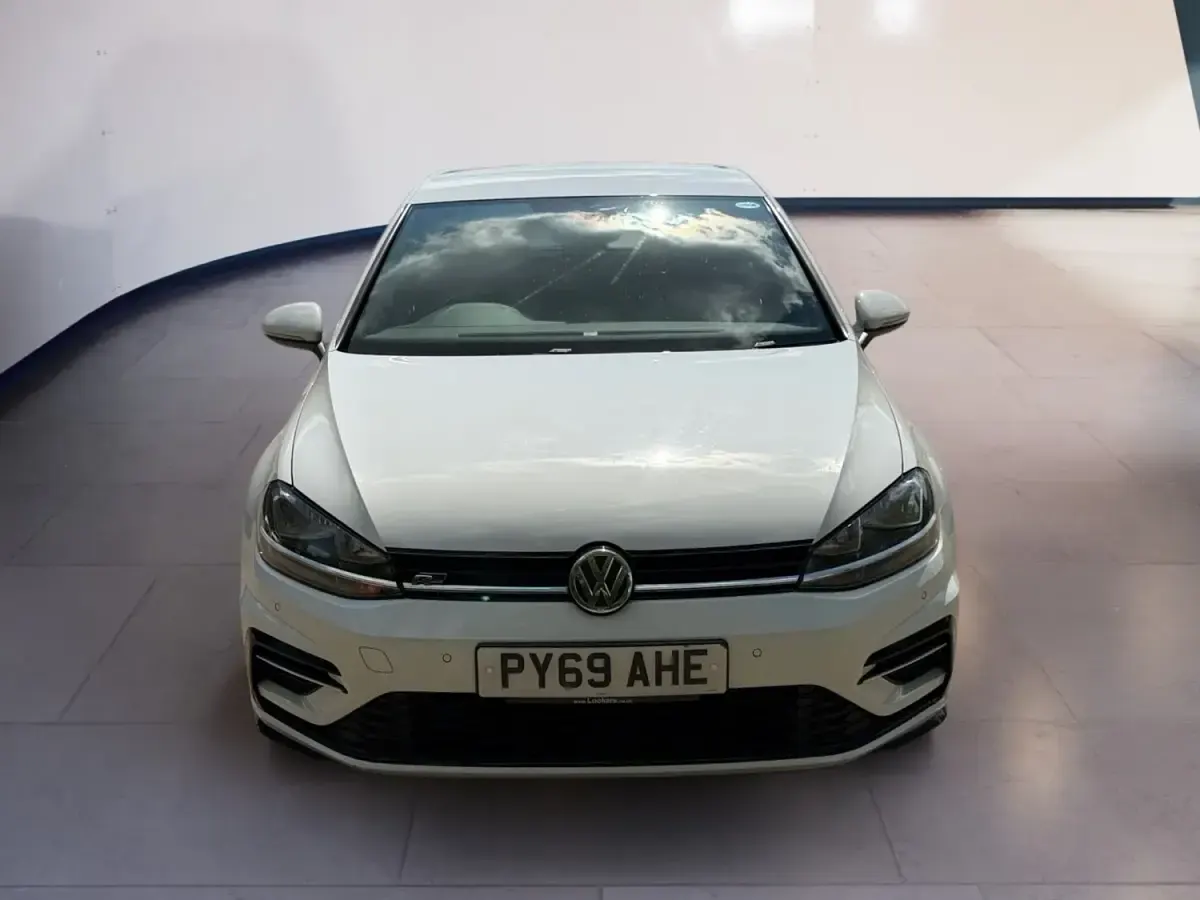 Używany VW Golf VII R-line 150 KM (110 kW) 2019 Biały Hatchback