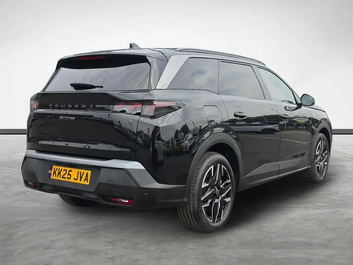 Used Peugeot 5008 GT 143 HP (105 kW) 2025 Black SUV