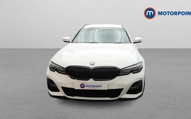Used BMW 330e M Sport 292 HP (214 kW) 2022 White Estate