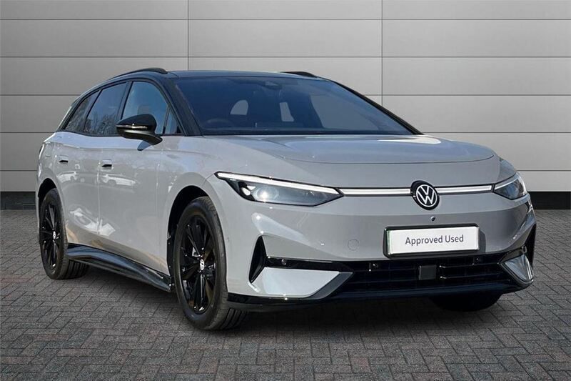 Moonstone grey New 2025 VW ID.7 Pro Sedan | £39,490 (Good price) - Image 1/4
