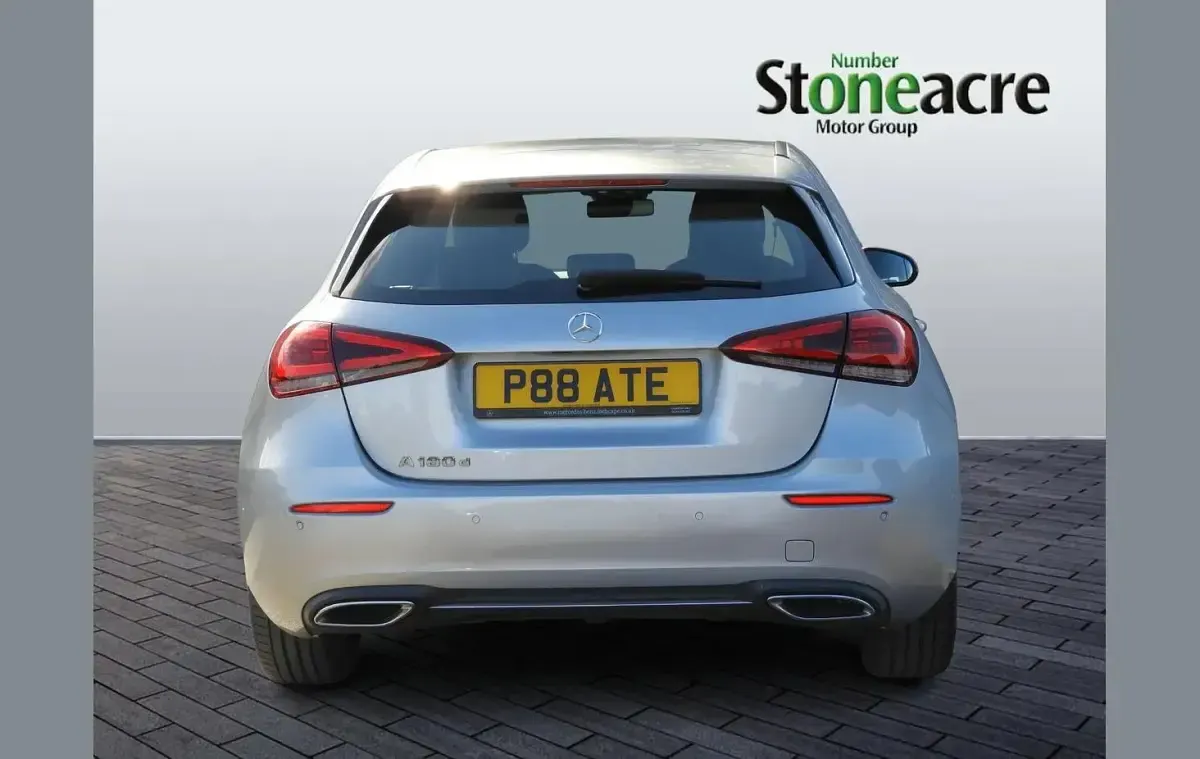 Usado Mercedes A180 Executive 113 HP (83 kW) 2018 Prateado Citadino