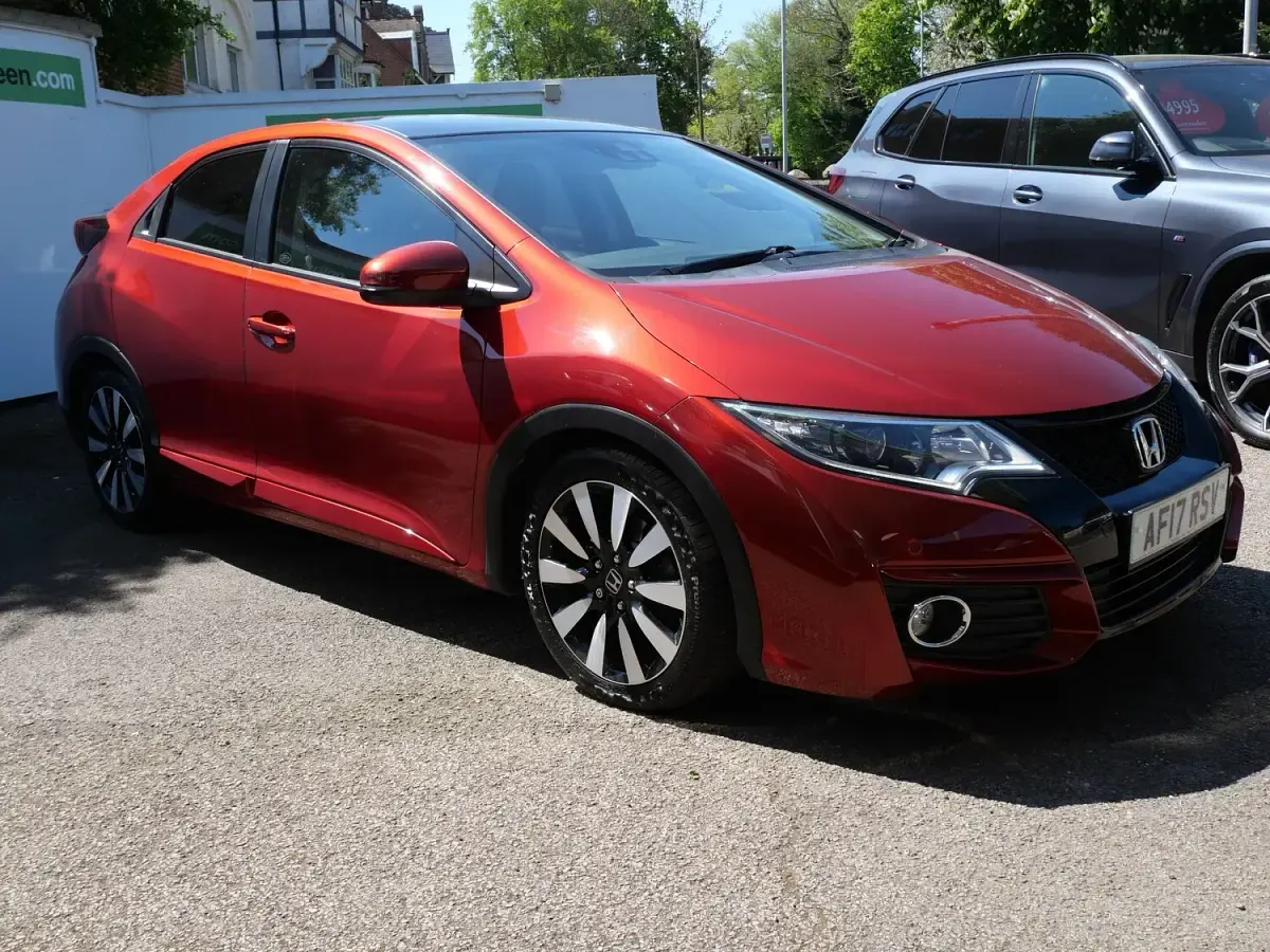 Used Honda Civic SR 2017 Red Hatchback