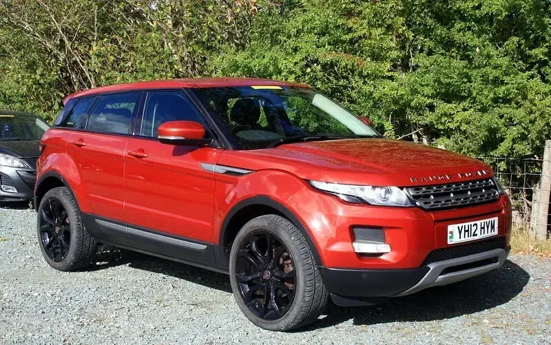 Used Land Rover Range Rover evoque Pure 150 HP (110 kW) 2012 Red SUV