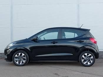 Used Hyundai i10 Advanced 63 HP (46 kW) 2025 Black Hatchback