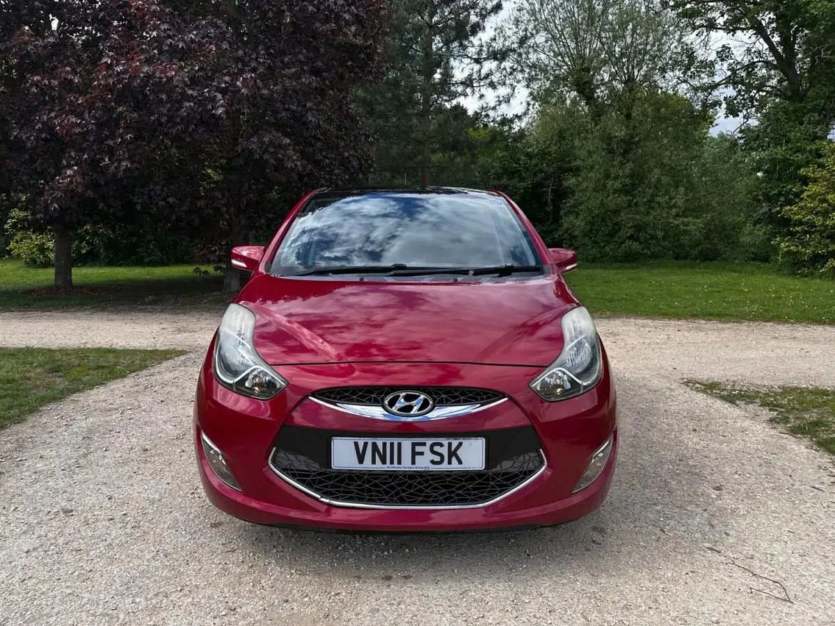 Used Hyundai ix20 Style 2011 Red Hatchback