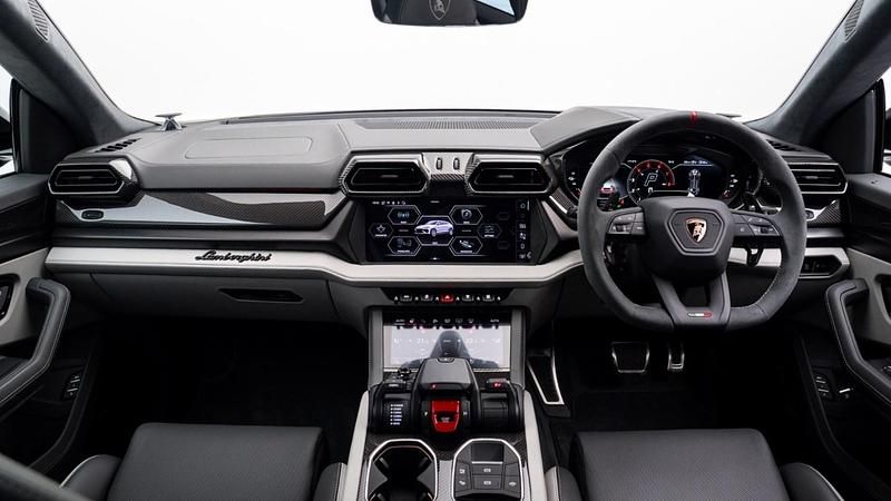 New Lamborghini Urus 800 HP (588 kW) 2026 SUV