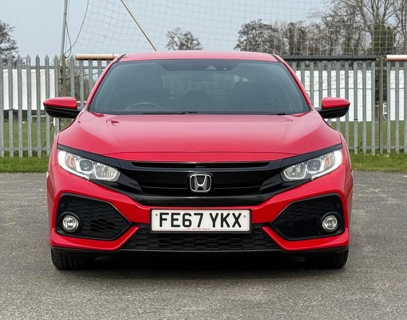 Used Honda Civic SR 2017 Red Hatchback