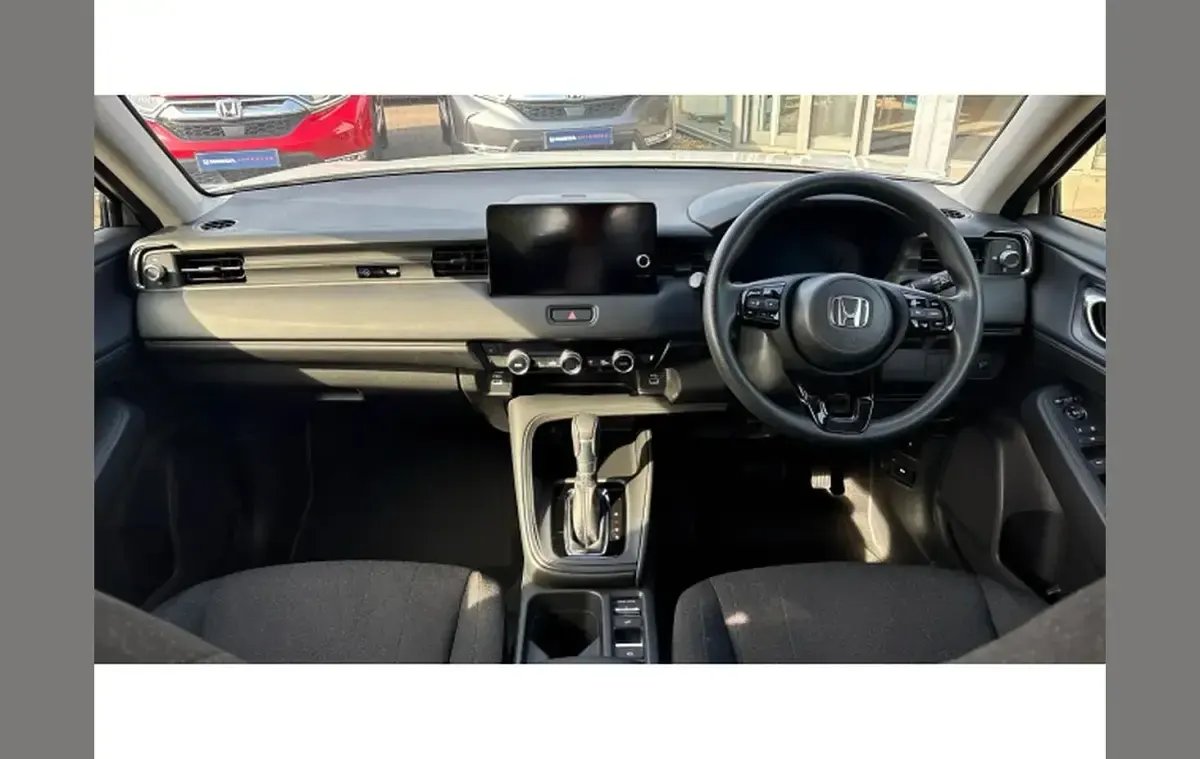 Używany Honda HR-V Elegance 131 KM (96 kW) 2023 Biały SUV