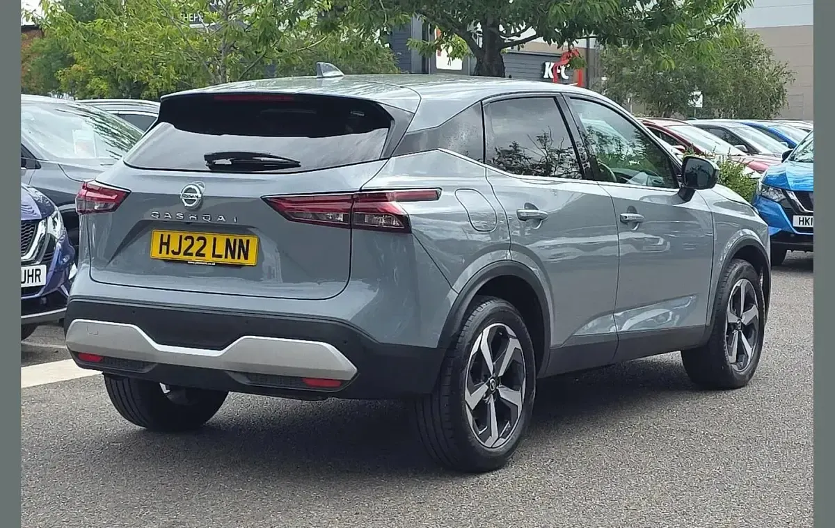 Used Nissan Qashqai N-Connecta 138 HP (101 kW) 2022 Grey SUV