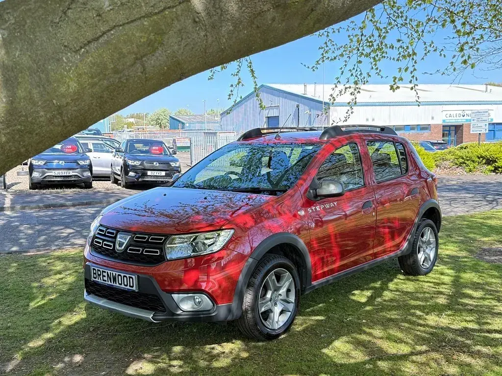 Gebraucht Dacia Sandero Essentiel 90 PS (66 kW) 2019 Rot Kleinwagen