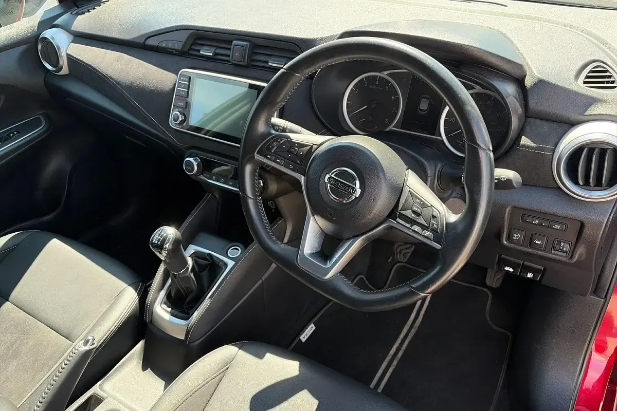 Used Nissan Micra S 100 HP (73 kW) 2019 Red Hatchback